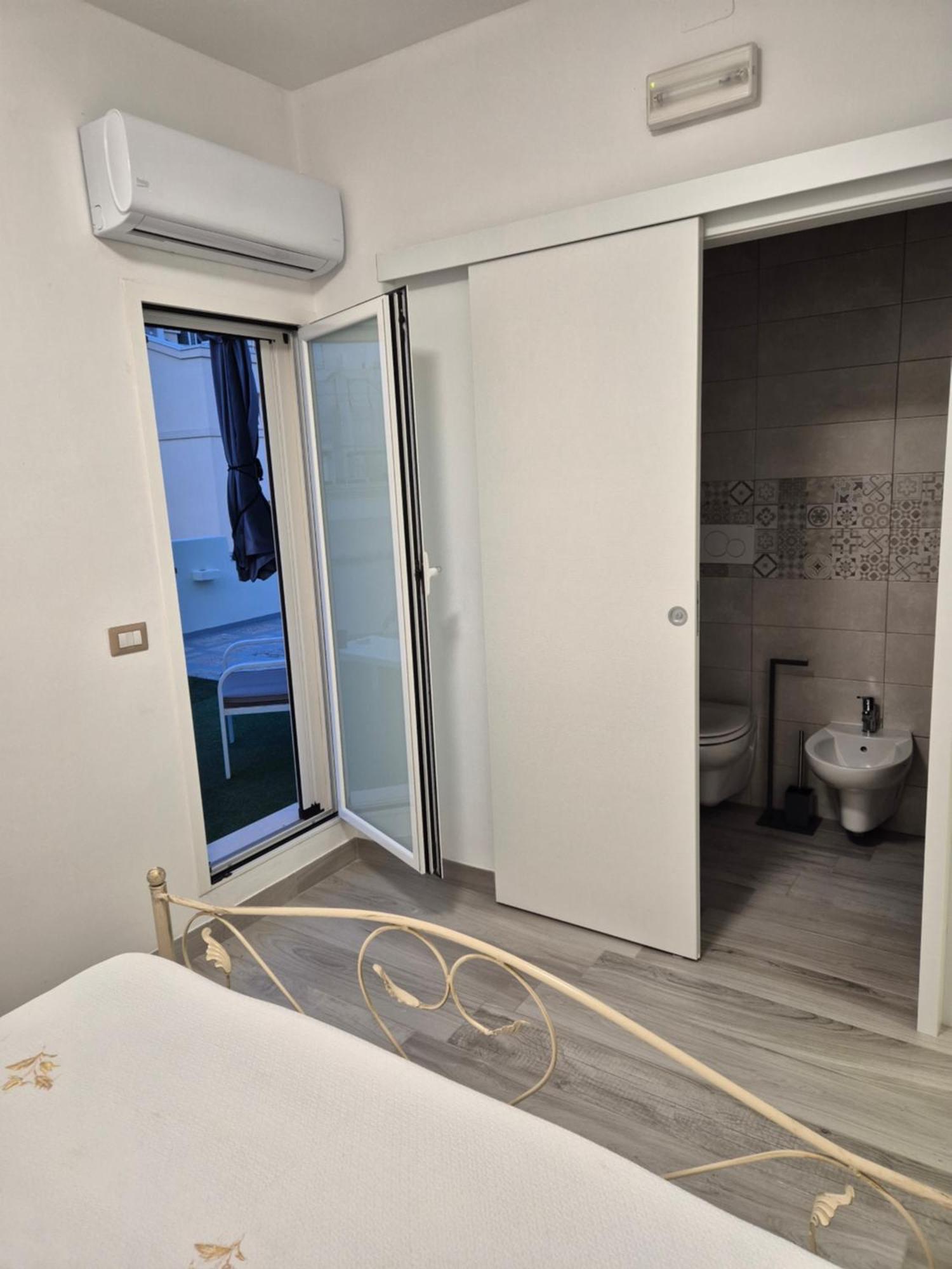 La Terrazza Di Rosalba Bed & Breakfast Monopoli Ngoại thất bức ảnh