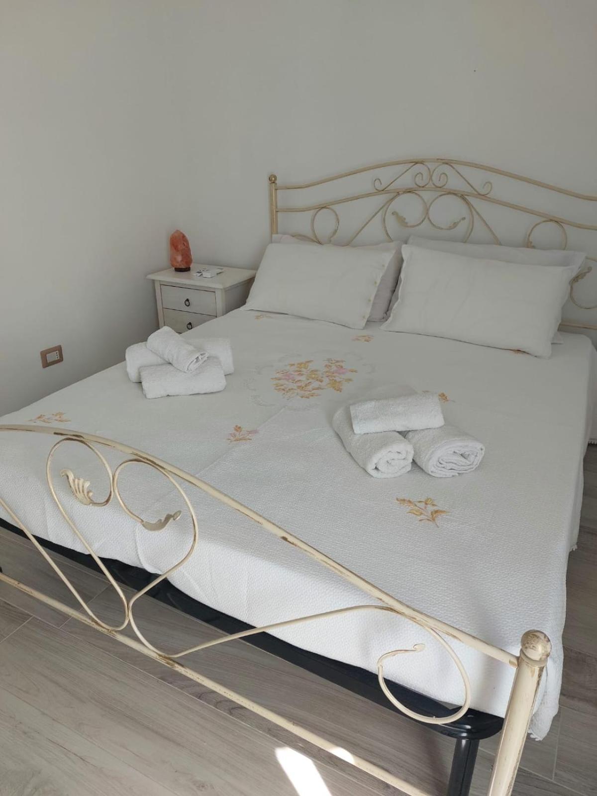 La Terrazza Di Rosalba Bed & Breakfast Monopoli Ngoại thất bức ảnh